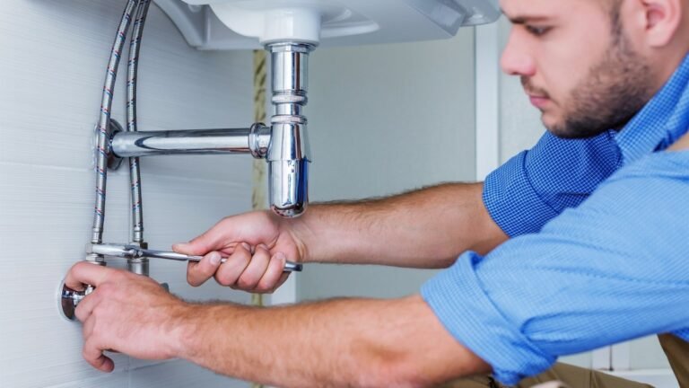 Emergency plumber