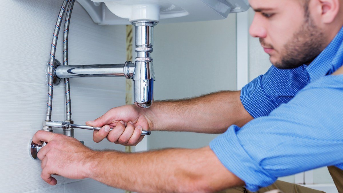 Emergency plumber