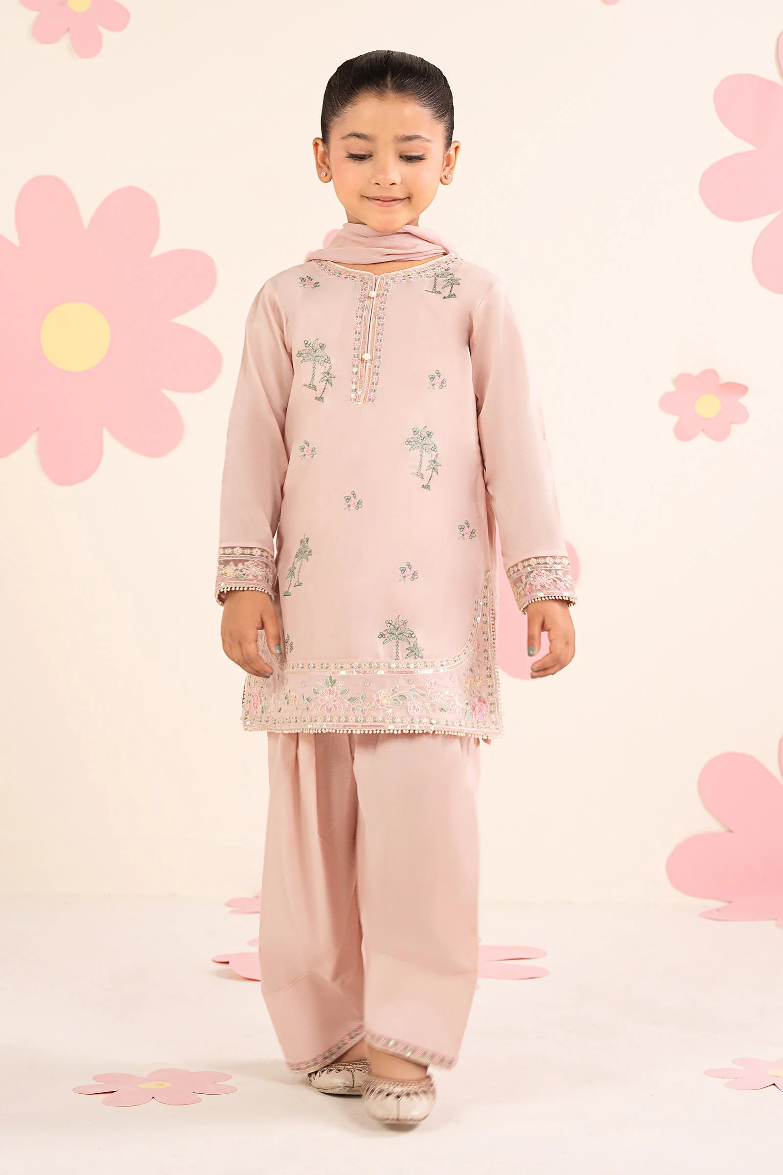 MKD_EA26_08_Pink_Front_B